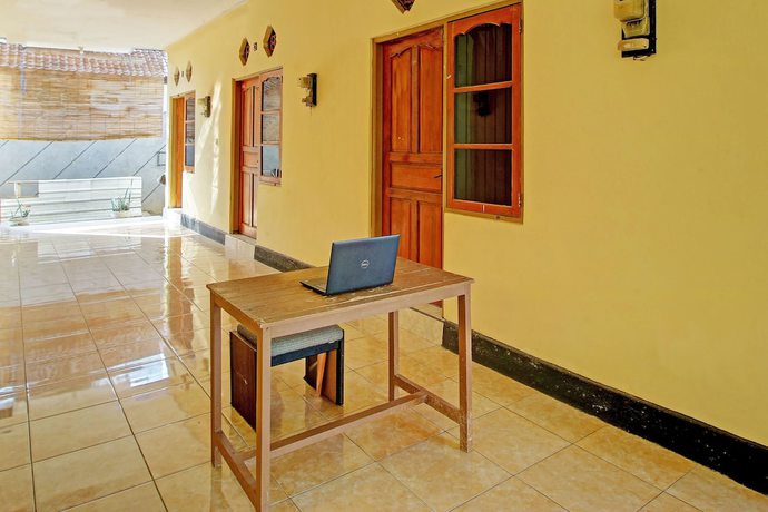 Imagen de los interiores del Hotel OYO Life 92954 Shanti Kost. Foto 17