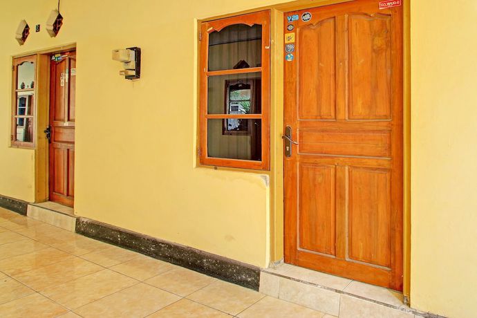 Imagen de los interiores del Hotel OYO Life 92954 Shanti Kost. Foto 19