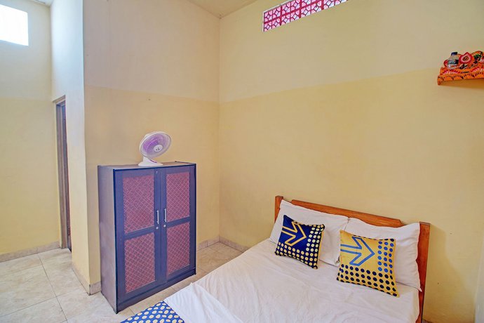 Imagen de la habitación del Hotel OYO Life 92954 Shanti Kost. Foto 9