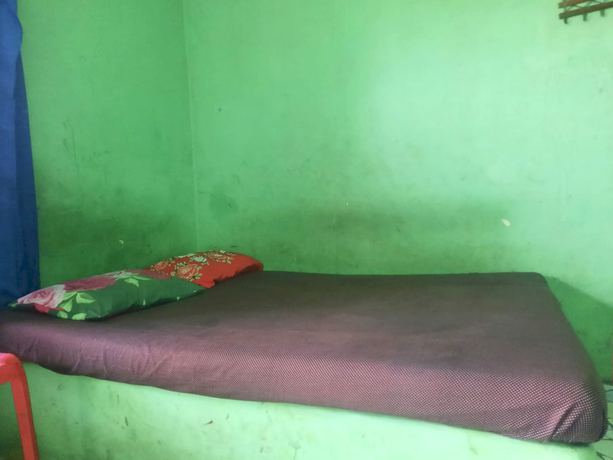 Imagen de la habitación del Hotel OYO Life 93023 Kost Bulan Karawang. Foto 2