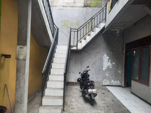 Imagen de los interiores del Hotel OYO Life 93023 Kost Bulan Karawang. Foto 15