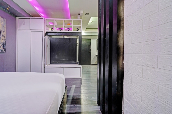 Imagen de la habitación del Hotel OYO Life 93120 Apartement Gateway Cicadas By Sarana Cipta Mahakarya. Foto 8
