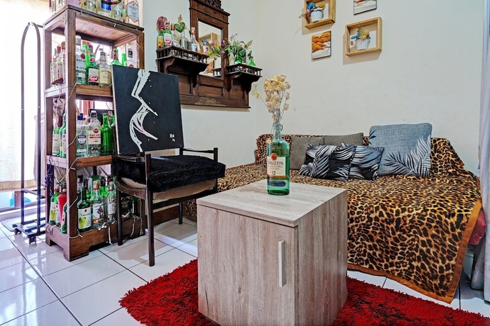 Imagen de la habitación del Hotel OYO Life 93120 Apartement Gateway Cicadas By Sarana Cipta Mahakarya. Foto 11