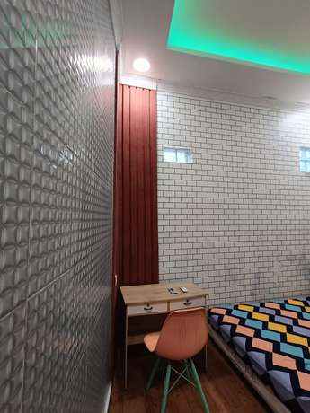 Imagen de la habitación del Hotel OYO Life 93158 Kost Asaka. Foto 8