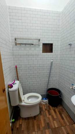 Imagen de la habitación del Hotel OYO Life 93158 Kost Asaka. Foto 15