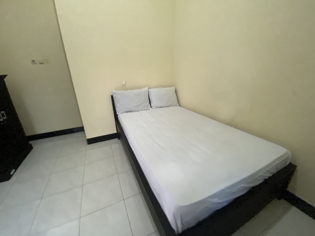 Imagen de la habitación del Hotel OYO Life 93258 Kos Sahabat. Foto 12