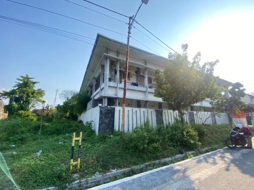 Imagen general del Hotel OYO Life 93258 Kos Sahabat. Foto 9
