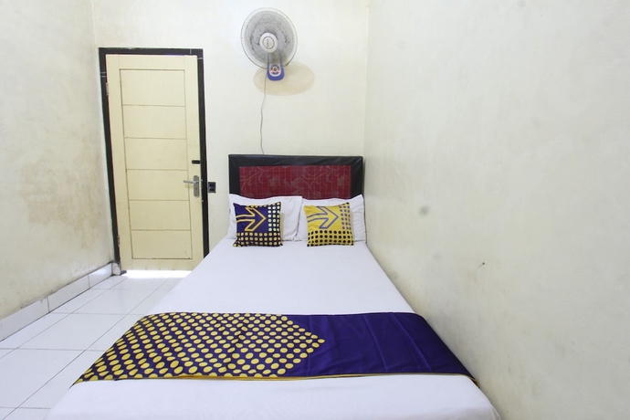 Imagen de la habitación del Hotel OYO Life 93260 Bale Kosan. Foto 7