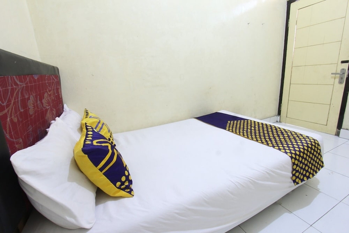 Imagen de la habitación del Hotel OYO Life 93260 Bale Kosan. Foto 8