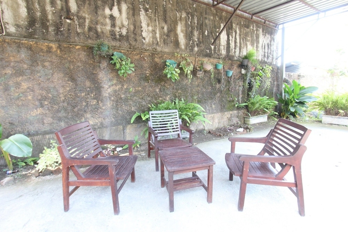 Imagen de los interiores del Hotel OYO Life 93403 Penginapan Adinda. Foto 15