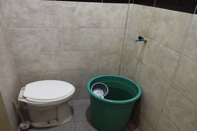 Imagen de la habitación del Hotel OYO Life 93403 Penginapan Adinda. Foto 12