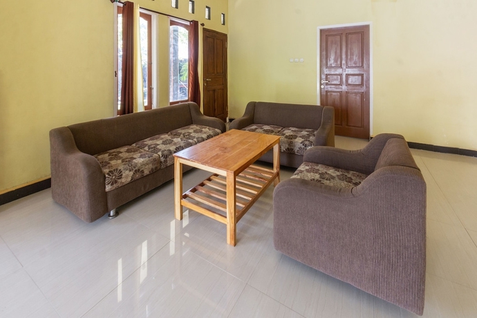 Imagen de los interiores del Hotel OYO Life 93409 Anugrah House. Foto 16