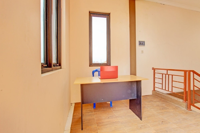 Imagen de los interiores del Hotel OYO Life 93497 Griya Kost Rr. Foto 15