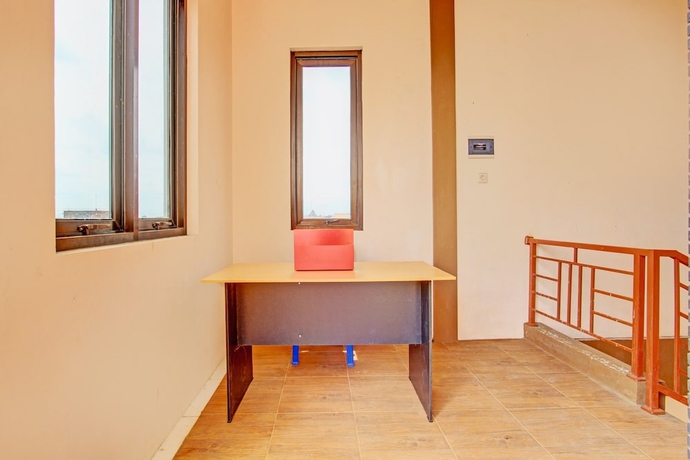 Imagen de los interiores del Hotel OYO Life 93497 Griya Kost Rr. Foto 16