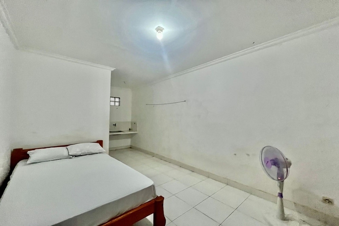 Imagen de la habitación del Hotel OYO Life 93504 Kost Krisna. Foto 5