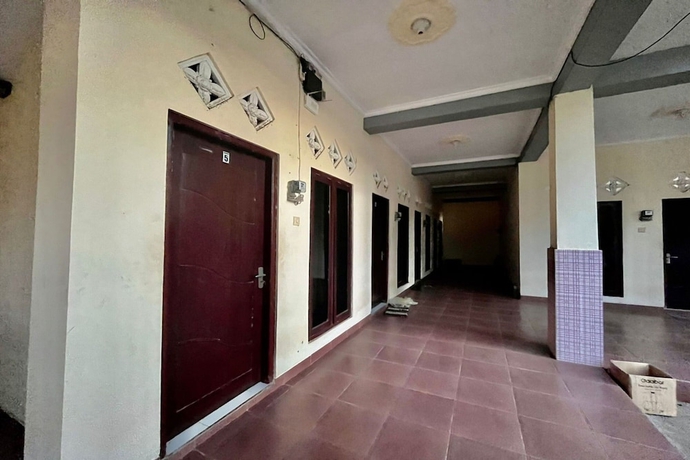 Imagen de los interiores del Hotel OYO Life 93504 Kost Krisna. Foto 19