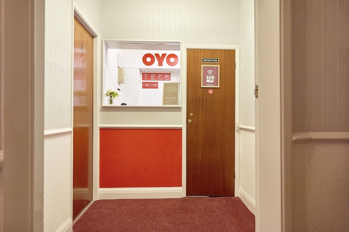 Imagen de los interiores del Hotel OYO London 24 Sussex. Foto 19