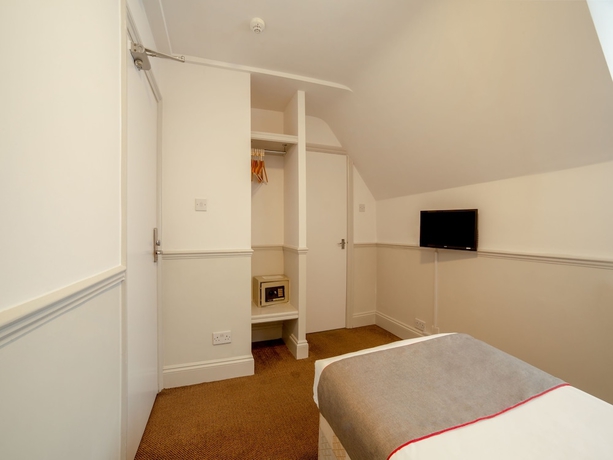 Imagen de la habitación del Hotel OYO London Luton. Foto 11