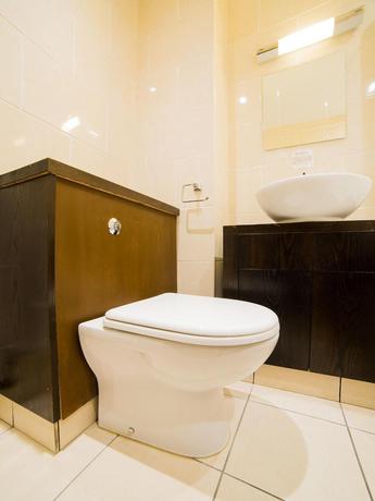 Imagen de la habitación del Hotel OYO Majestic. Foto 3