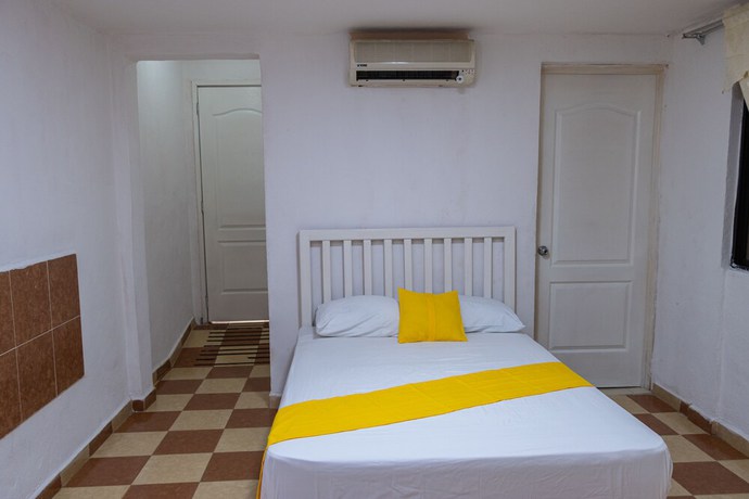 Imagen de la habitación del Hotel OYO Mar&iacute;as,Aeropuerto Internacional de Chetumal. Foto 2
