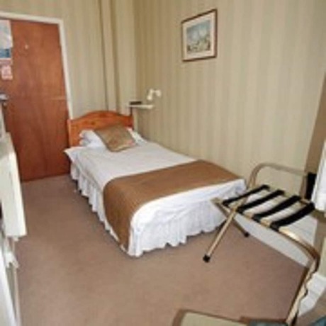 Imagen de la habitación del Hotel OYO Marine Parade, Eastbourne Pier. Foto 3