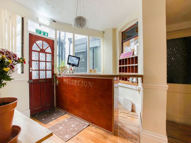 Imagen de los interiores del Hotel OYO Mj Kingsway, Cleethorpes Seafront. Foto 23