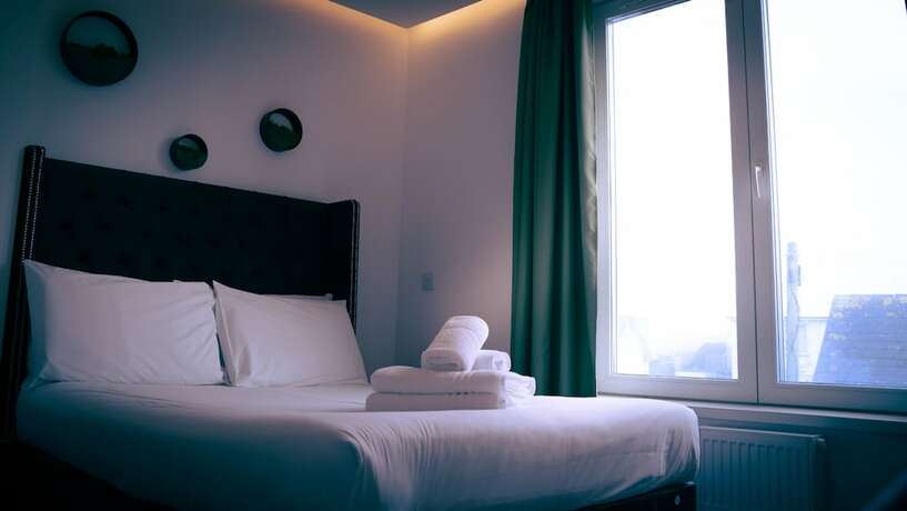 Imagen de la habitación del Hotel OYO Newquay Beach. Foto 16