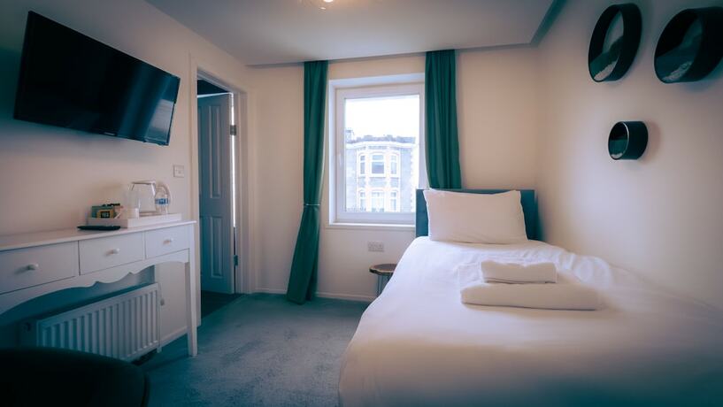 Imagen de la habitación del Hotel OYO Newquay Beach. Foto 17