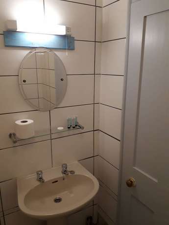 Imagen de la habitación del Hotel OYO No. 3. Foto 6