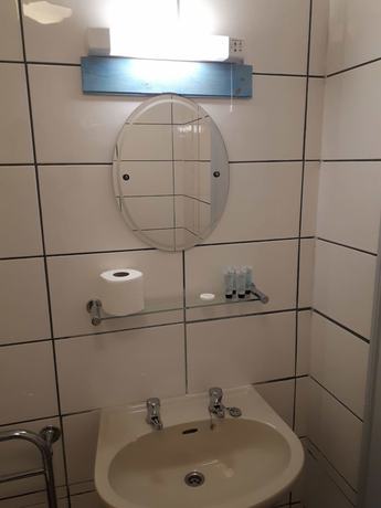 Imagen de la habitación del Hotel OYO No. 3. Foto 8