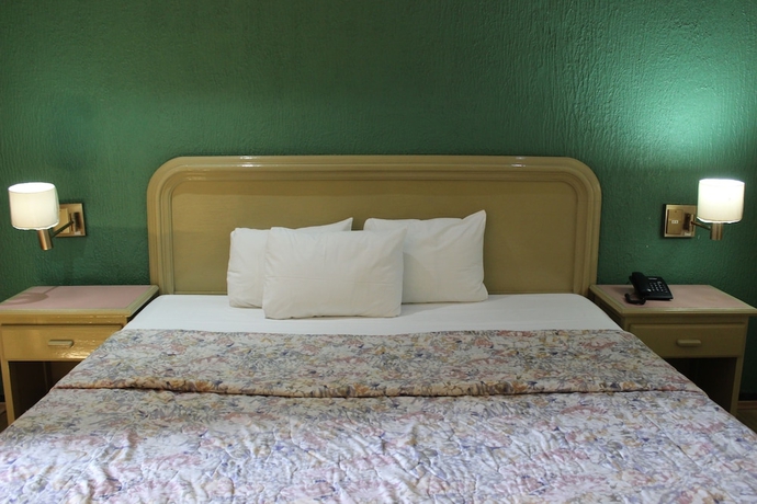 Imagen de la habitación del Hotel OYO Nueva Galicia. Foto 9