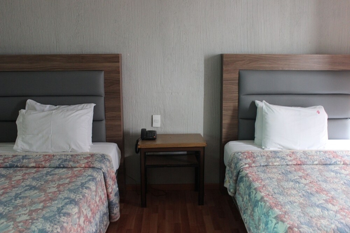 Imagen de la habitación del Hotel OYO Nueva Galicia. Foto 14