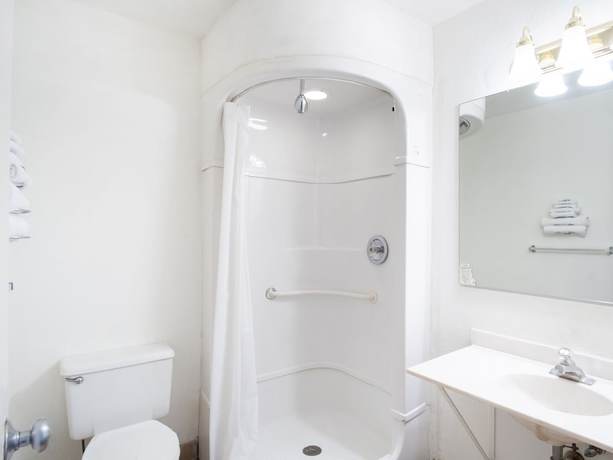 Imagen de la habitación del Hotel OYO Oklahoma City Northeast. Foto 6