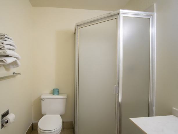 Imagen de la habitación del Hotel OYO Oklahoma City Northeast. Foto 14