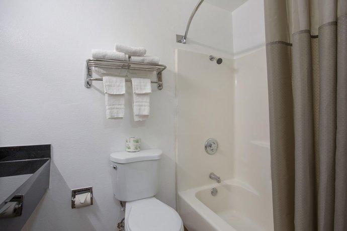Imagen de la habitación del Hotel OYO Palmdale - Antelope Valley. Foto 7