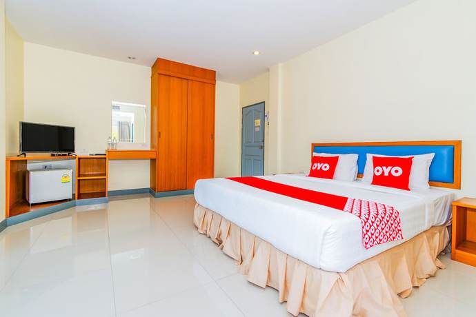 Imagen de la habitación del Hotel OYO Peamsook Resort. Foto 4