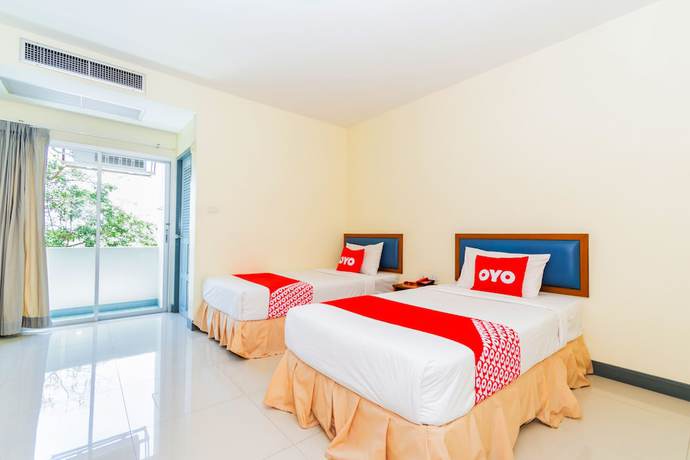 Imagen de la habitación del Hotel OYO Peamsook Resort. Foto 5