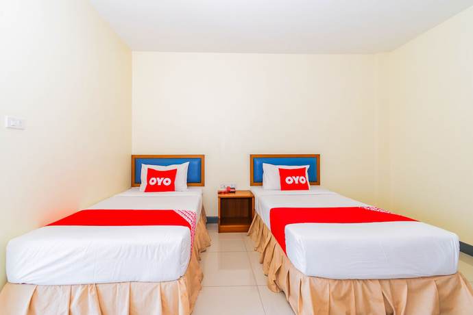 Imagen de la habitación del Hotel OYO Peamsook Resort. Foto 8