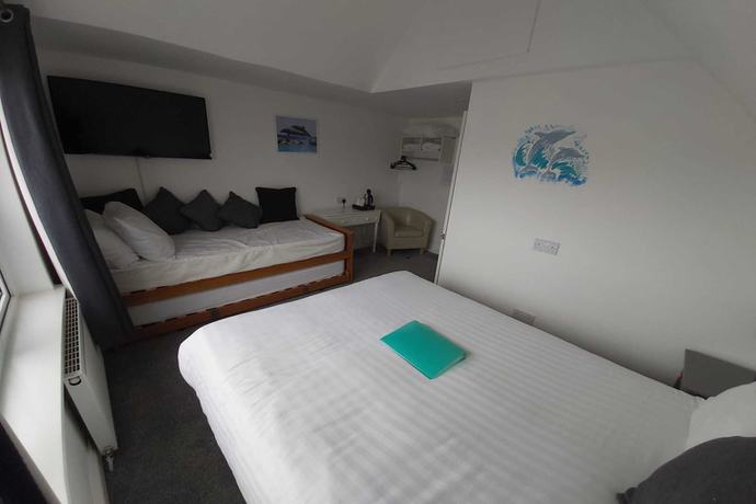 Imagen de la habitación del Hotel OYO Pier. Foto 3