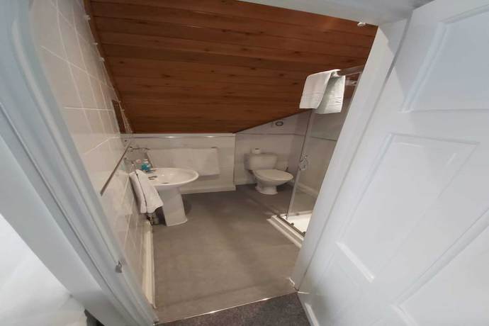 Imagen de la habitación del Hotel OYO Pier. Foto 6