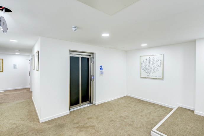 Imagen de los interiores del Hotel OYO Plymouth Central. Foto 17