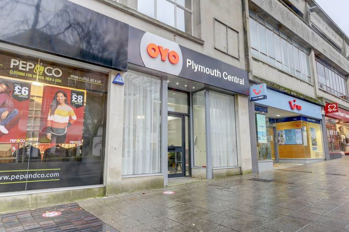Imagen de los interiores del Hotel OYO Plymouth Central. Foto 19