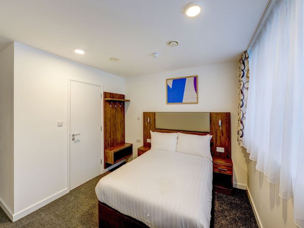 Imagen de la habitación del Hotel OYO Plymouth Central. Foto 11