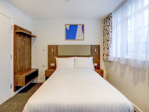 Imagen de la habitación del Hotel OYO Plymouth Central. Foto 12