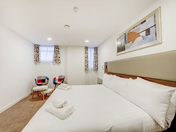 Imagen de la habitación del Hotel OYO Plymouth Central. Foto 14