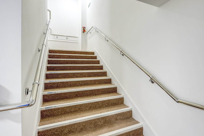 Imagen de los interiores del Hotel OYO Plymouth Central. Foto 20