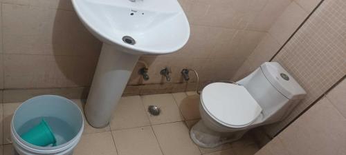 Imagen general del Hotel OYO RK. Foto 11