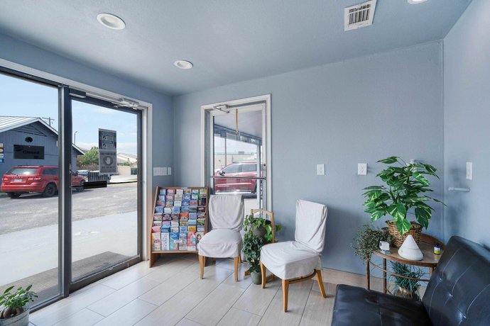 Imagen de los interiores del Hotel OYO Rockport- Bay View. Foto 17