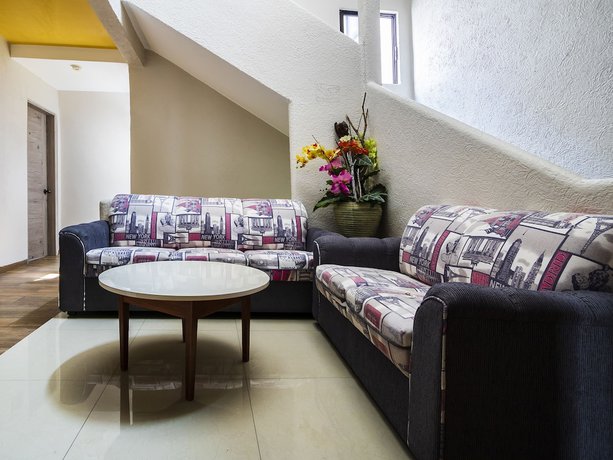 Imagen de los interiores del Hotel OYO SR92. Foto 19