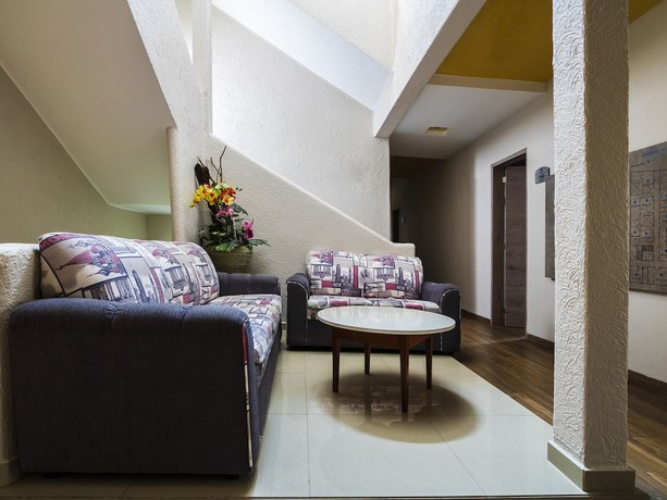 Imagen de los interiores del Hotel OYO SR92. Foto 20